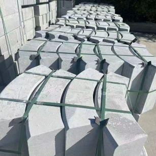 丽江 芝麻灰弧形路沿石