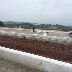 丽江花岗岩路沿石在市政道路上的应用
