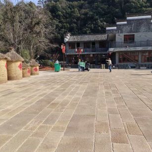 丽江仿古石铺装效果