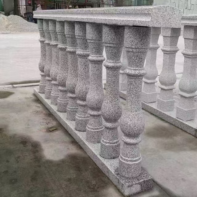 丽江 芝麻白圆形光面花瓶柱，栏杆