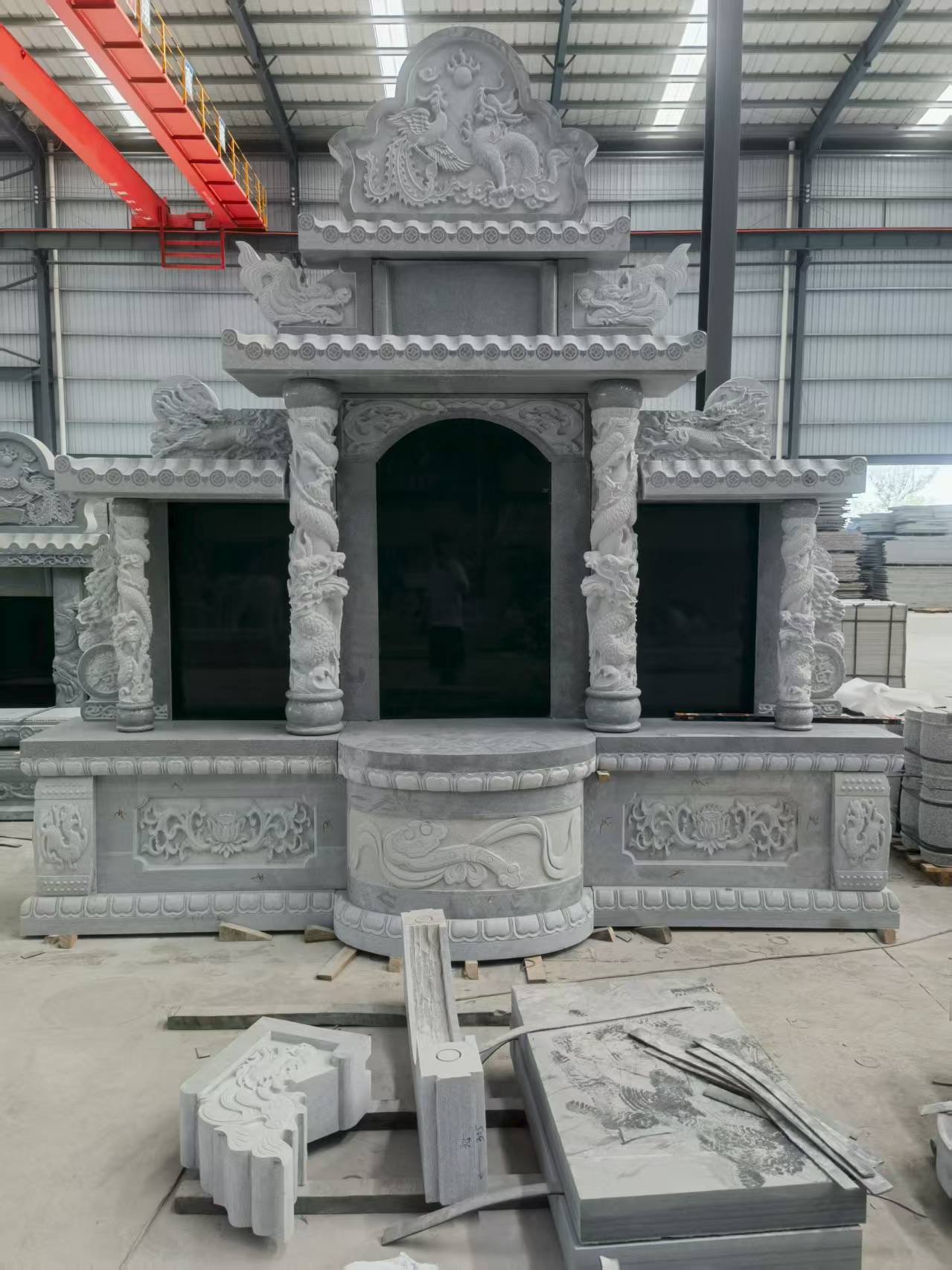 丽江 芝麻灰高档墓碑，土墓，可定制