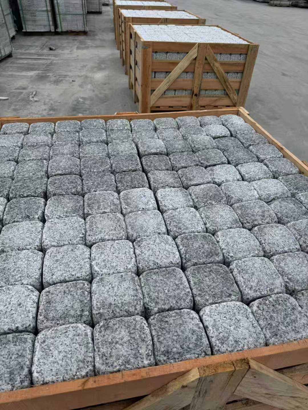 丽江 园林景观滚石