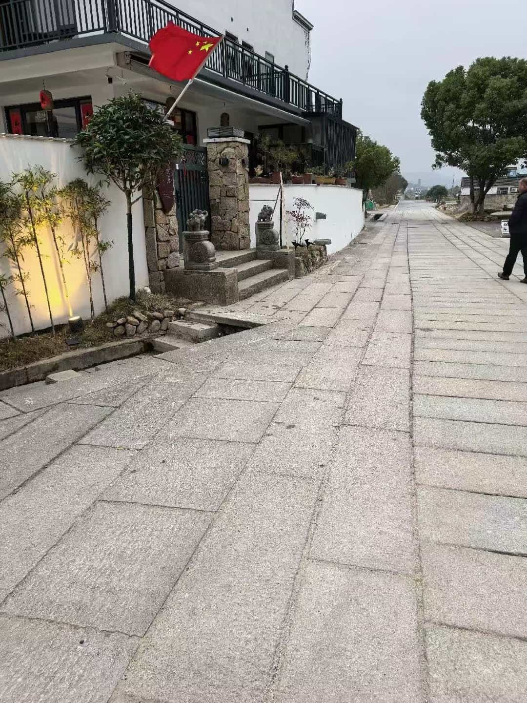 丽江仿古石铺装效果