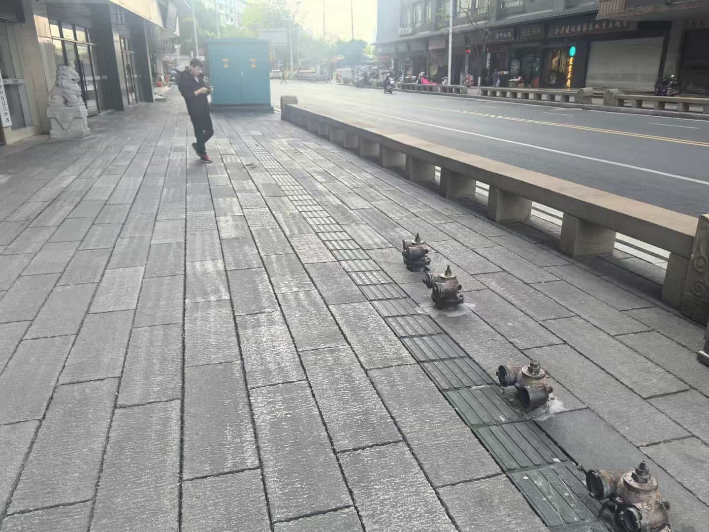 丽江仿古石铺装效果
