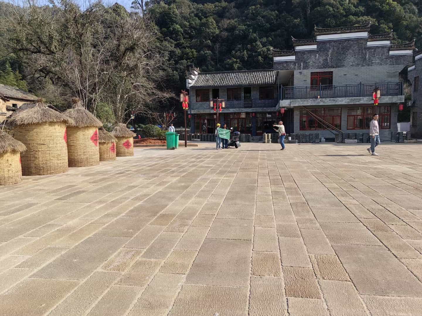 丽江仿古石铺装效果