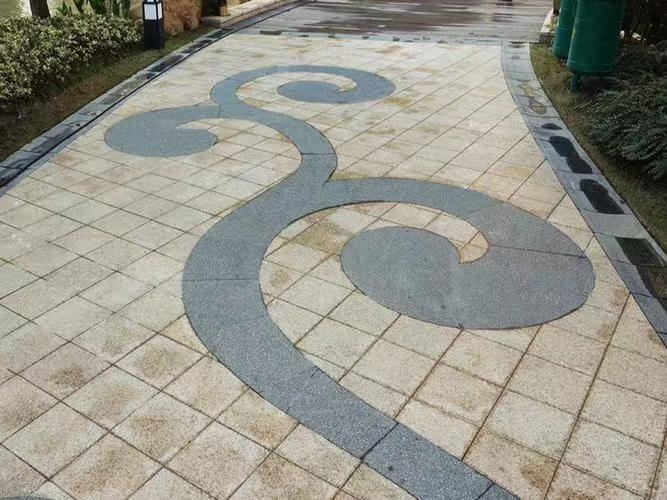 丽江黄金麻园林地铺